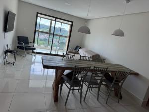 TV a/nebo společenská místnost v ubytování Alto da Serra Villas - Flat 301
