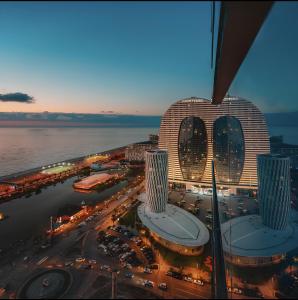 Fotografie z fotogalerie ubytování SeaView Suite With Panoramic View v destinaci Batumi