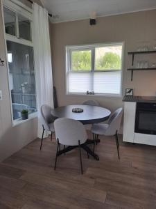 Cucina o angolo cottura di Nýlegur sumarbústaður/friðsæld