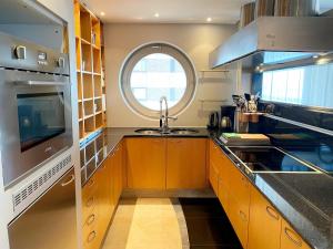 Kuchyň nebo kuchyňský kout v ubytování Apartment in Nieuwpoort near the Marina