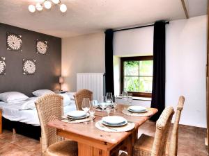 Posezení v ubytování Holiday Home in Ardennes with Scenic Terrace, cleaning included + 23 fotografií