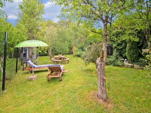 Zahrada ubytování Apartment in Érezée with Private Terrace, cleaning included