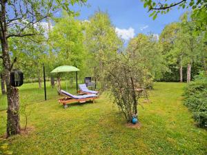 Zahrada ubytování Apartment in Érezée with Private Terrace, cleaning included