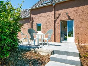 Gallery image of Holiday Home in Treignes for 9 Person, cleaning included in Treignes +32 photos
