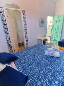 Katil atau katil-katil dalam bilik di Riad Nostalgie of Tetouan