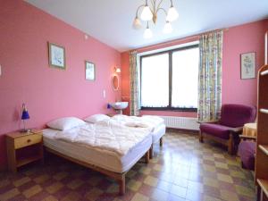 Fotografie z fotogalerie ubytování Spacious retreat, Daverdisse, cleaning included v destinaci Daverdisse