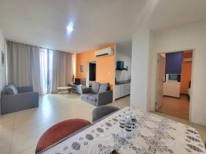 Kuchyň nebo kuchyňský kout v ubytování Roxy Hotel & Apartments