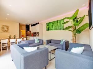 Posezení v ubytování Holiday Home in Avelgem with Pool and Sauna, cleaning included