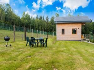 Foto da galeria de Secluded Chalet in Rogery, cleaning included em Rogery