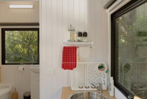 Gambar di galeri bagi Cosy Dell by Tiny Away di Herbert