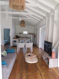 Ruang duduk di Gîte soufrière