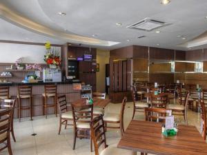 Restoran atau tempat lain untuk makan di Country Hotel