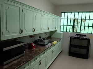 Η κουζίνα ή μικρή κουζίνα στο Casa Esmeralda