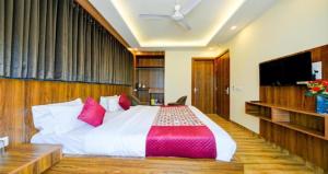 Voodi või voodid majutusasutuse Hotel Olive Aero Suites Near Delhi Airport toas