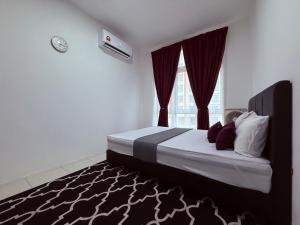 Postel nebo postele na pokoji v ubytování Private Room Ipoh Centre - Stay with host