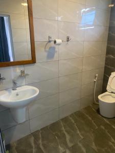 Vannituba majutusasutuses Trinco Green Inn uppuveli