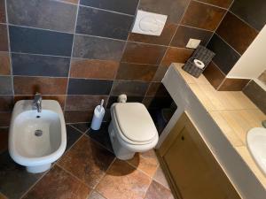 A bathroom at Civico 18 B&B