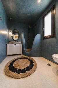Ένα μπάνιο στο Pura Vida Beach House