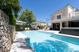 Πισίνα στο ή κοντά στο Villa Can Menut Nou