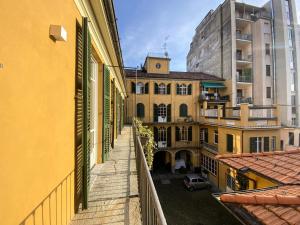 The building in which Az apartmant is located