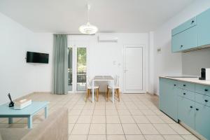 Μια τηλεόραση ή/και κέντρο ψυχαγωγίας στο Green Apartments