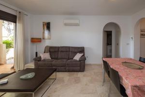 Χώρος καθιστικού στο Las Ramblas Golf - Front Line 2 Bed Apartment