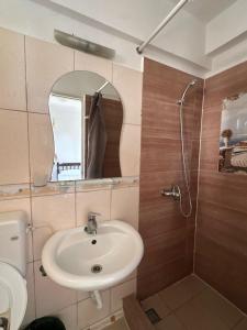 Koupelna v ubytování Casa Bucuria Henri Coanda