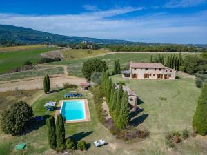 an estate with a swimming pool and a house at Il Poderuccio 17, Emma Villas in Cetona