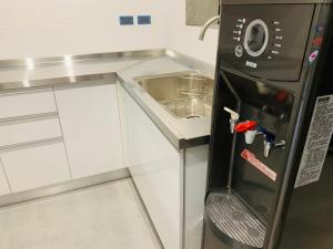 Nhà bếp/bếp nhỏ tại The Moment Hostel Dulan +40 ảnh