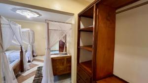 Koupelna v ubytování Ultra Home Hostel + 24 fotografií