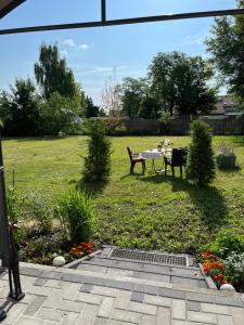 O grădină în afara Ferienwohnung im Grünen