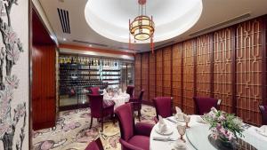 那格浦尔丽笙酒店的休息区
