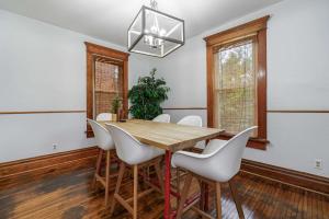 Fotografie z fotogalerie ubytování Sparkling 3BR Remodeled Walk to Campus Short North v destinaci Columbus