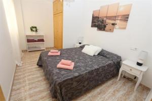 Posteľ alebo postele v izbe v ubytovaní R-5080 La Mata Apartment