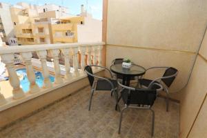 Balkón alebo terasa v ubytovaní R-5080 La Mata Apartment