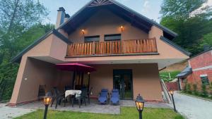 Budova, kde se vila nachází