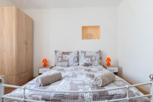 Postel nebo postele na pokoji v ubytování ROSE COTTAGE (sleeps 4)