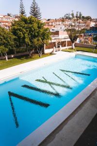 The swimming pool at or close to El Manantial
