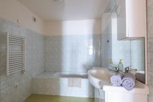 Koupelna v ubytování ROSE COTTAGE (sleeps 4)