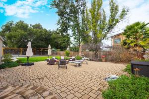 Κήπος έξω από το Santa Clara 5Br Home I Spacious backyard I Westfield
