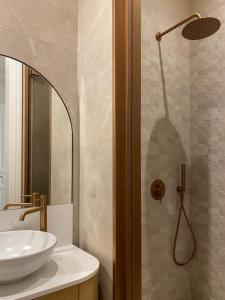 Ένα μπάνιο στο Ogigou Suites