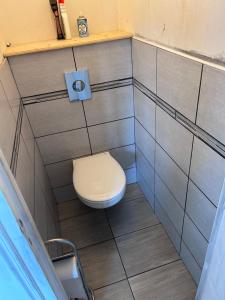 Ένα μπάνιο στο Appartement "la cité des roses"