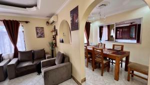 Χώρος καθιστικού στο Ultra Home Apartment
