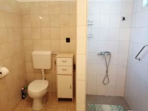 Kúpeľňa v ubytovaní Holiday home in Gyenesdias - Balaton 43113