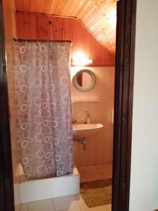 Kúpeľňa v ubytovaní Holiday home in Gyenesdias - Balaton 43113