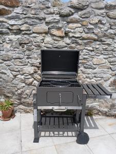 Grillfaciliteterne i feriehuset som gæsterne kan bruge