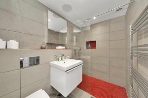 Φωτογραφία από το άλμπουμ του GuestReady - Fabulous home with patio in Cann Hall στο Λονδίνο