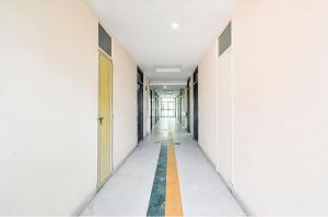 Gallery image of Super Townhouse OAK MSB SCHOOL in Secunderabad
