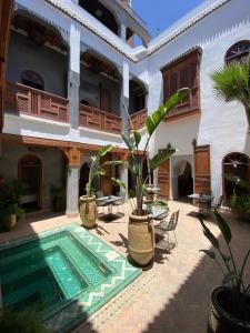 Πισίνα στο ή κοντά στο Riad Bab Yacout & SPA