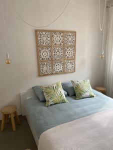 Posteľ alebo postele v izbe v ubytovaní Boutique apartment with beach within walking distance, near Tropea